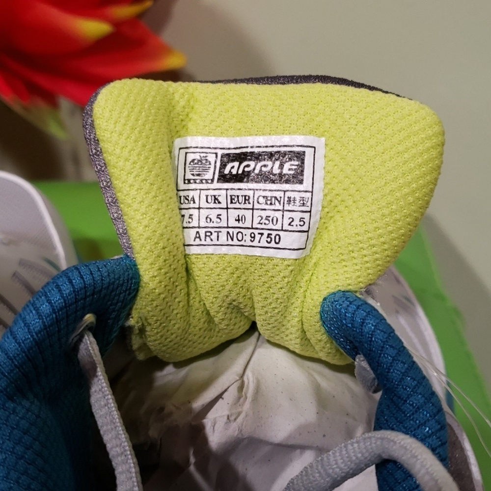 Brand new Stylish Apple Fashion shoes - Picture 5 of 8